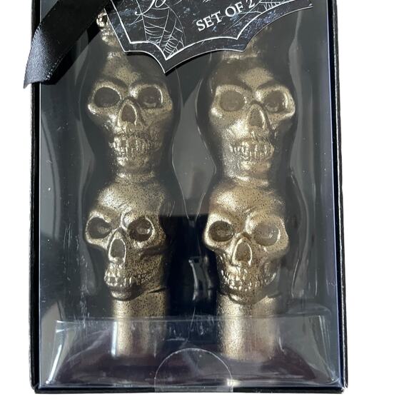 Halloween Stacked Gold Skulls Taper Candles Set of 2 Spooky Decor Bella Lux New - Picture 6 of 10